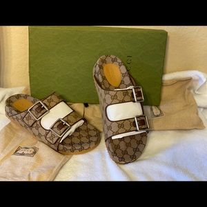 Mens Gucci Slide sandal with straps